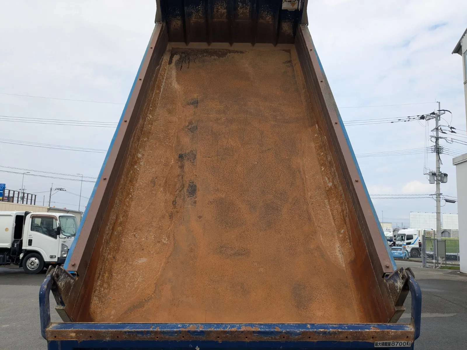 vehicle_image_20260701105431VbAjgWalUd.webp