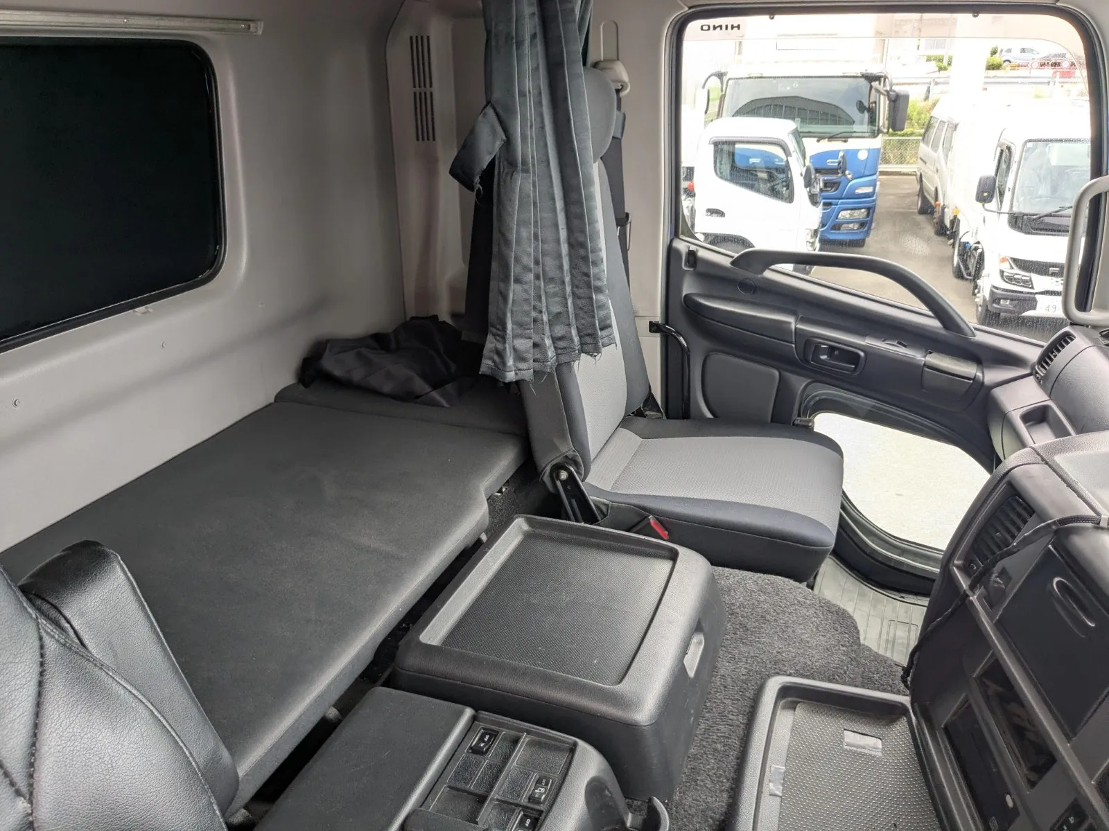 vehicle_image_20260701105433nIfgiUwSdP.webp