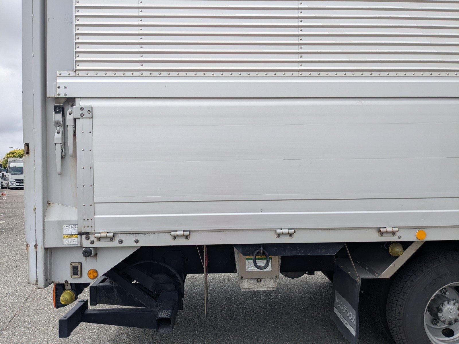 vehicle_image_202606030953182oKKBv1SPq.jpg