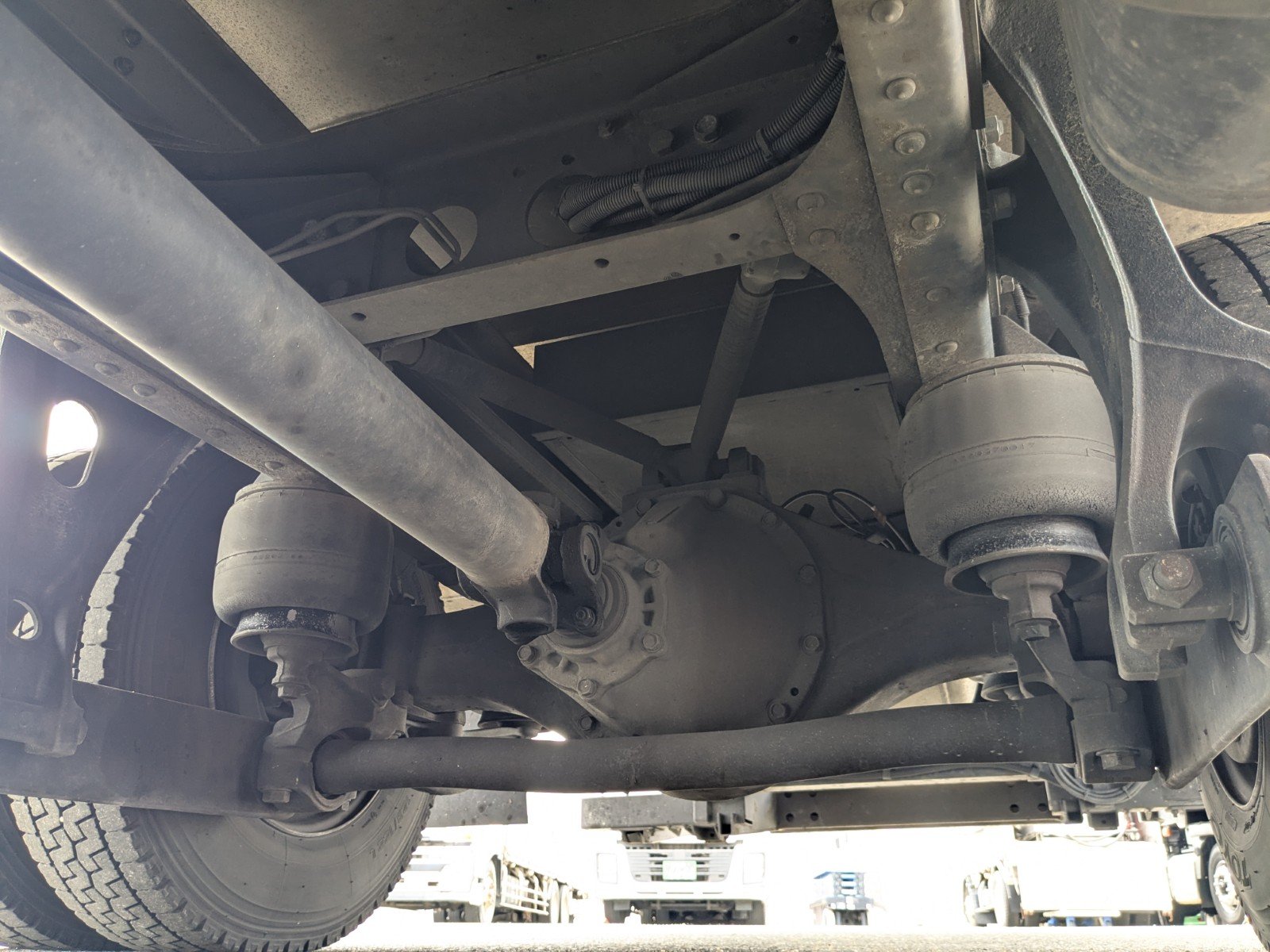 vehicle_image_20260603095318ge0qVsOcOB.jpg