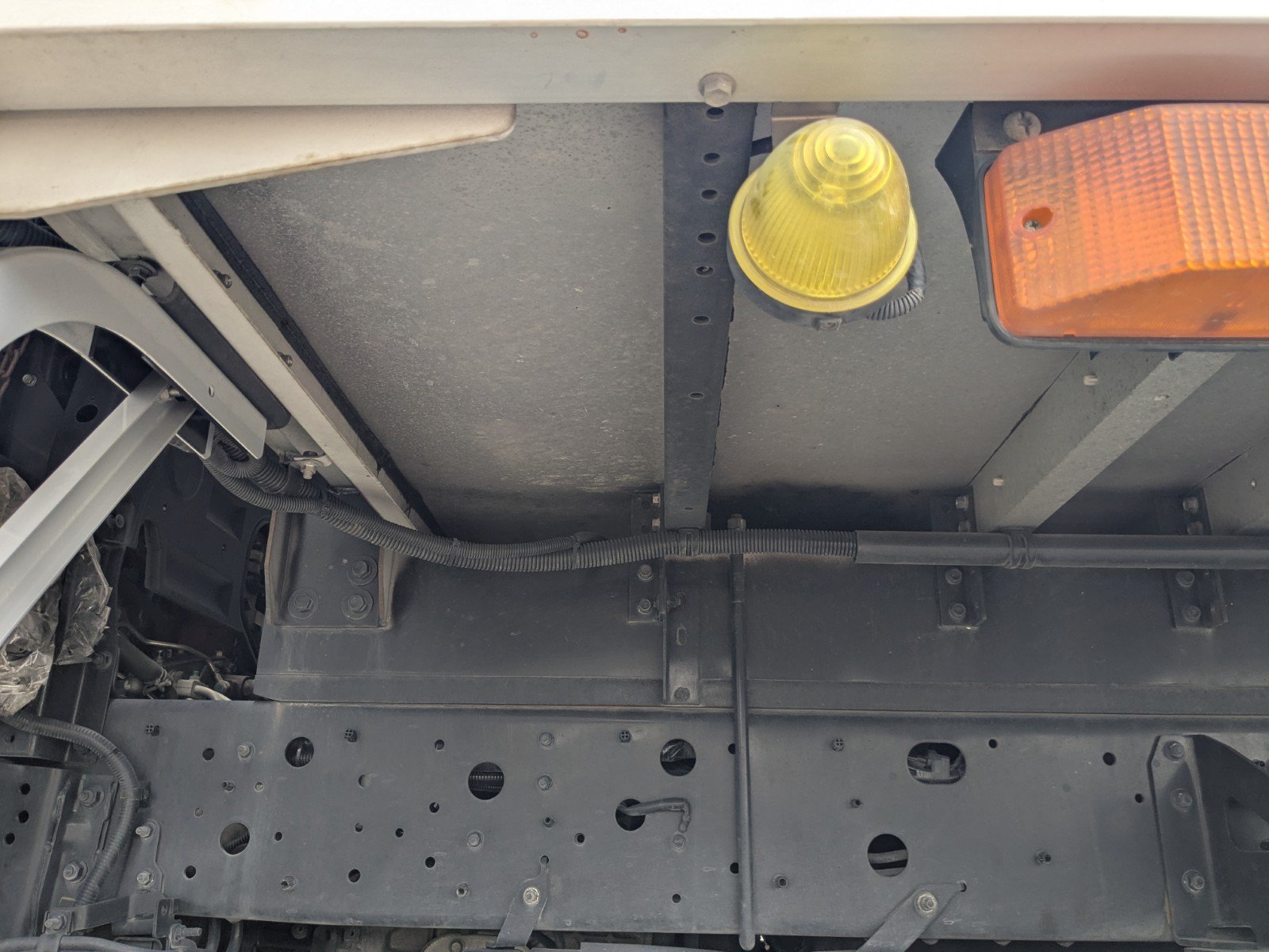 vehicle_image_20260603095318moYQzWE2oL.jpg