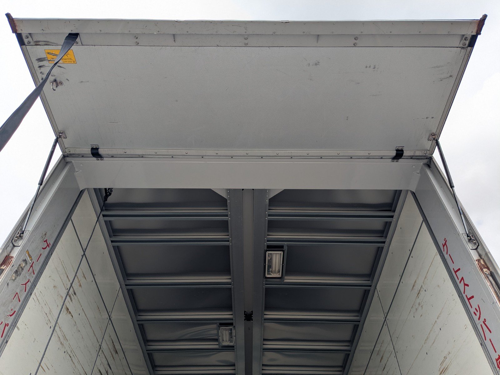 vehicle_image_20260603095318q43sC4fhuW.jpg