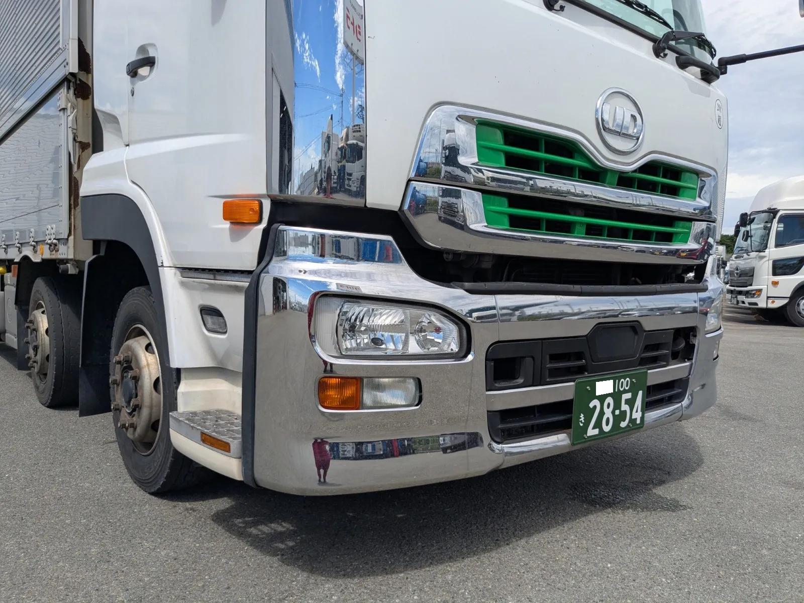 vehicle_image_202606191327458EALIsmts9.webp