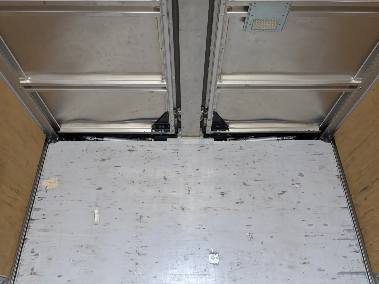 vehicle_image_20260619132745rfAzoClxRP.webp