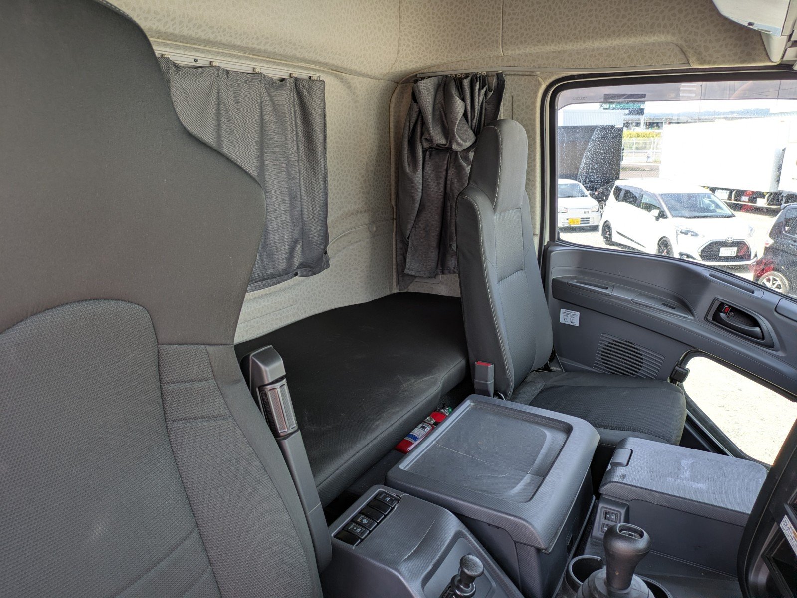 vehicle_image_20260515091614NqyRr3q3Ak.jpg