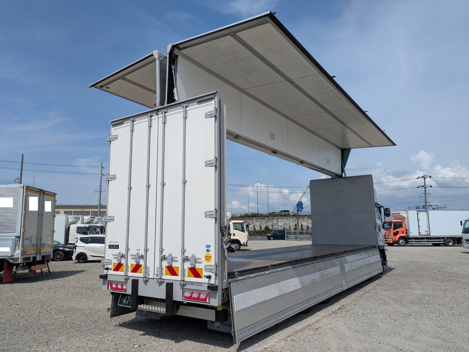 vehicle_image_20260515091614WGkUOtzaPl.jpg
