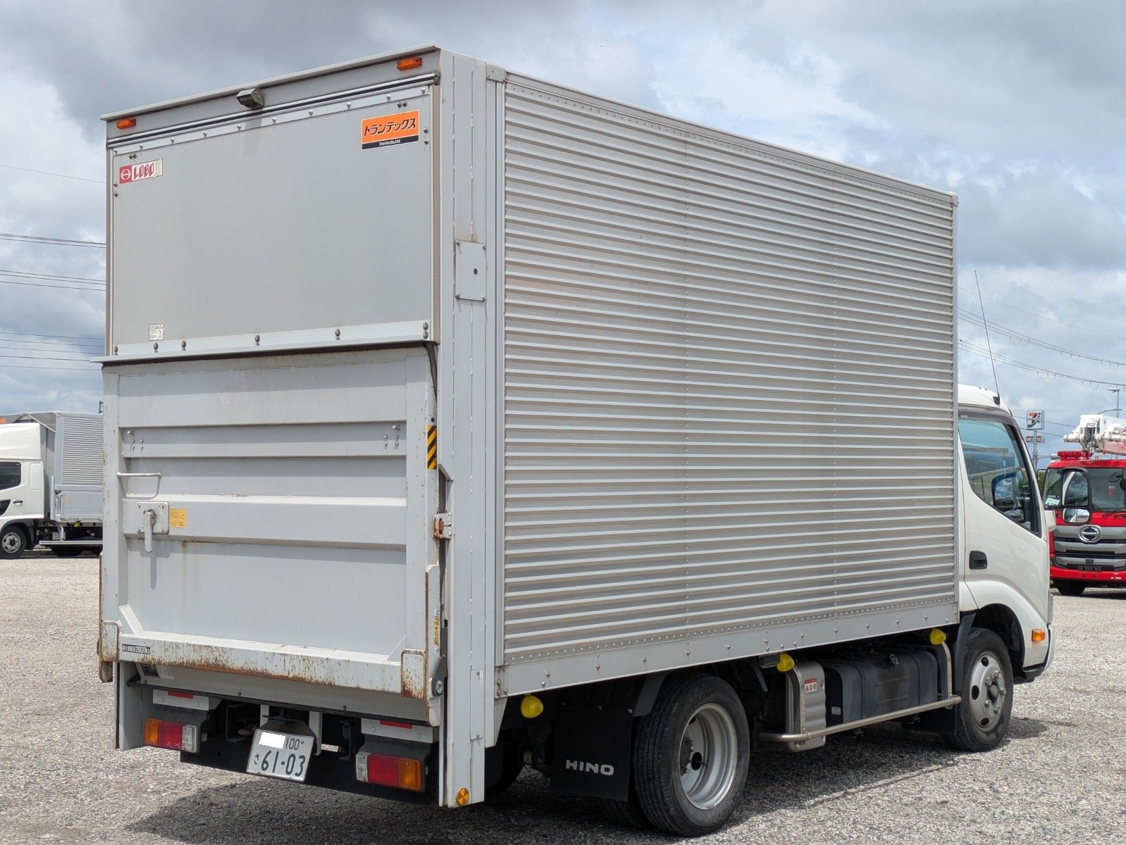 vehicle_image_20260427153612CMJvp4RHJk.jpg