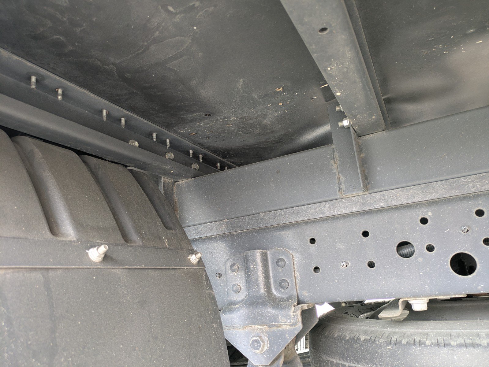 vehicle_image_20260427153612zcRjGUM135.jpg