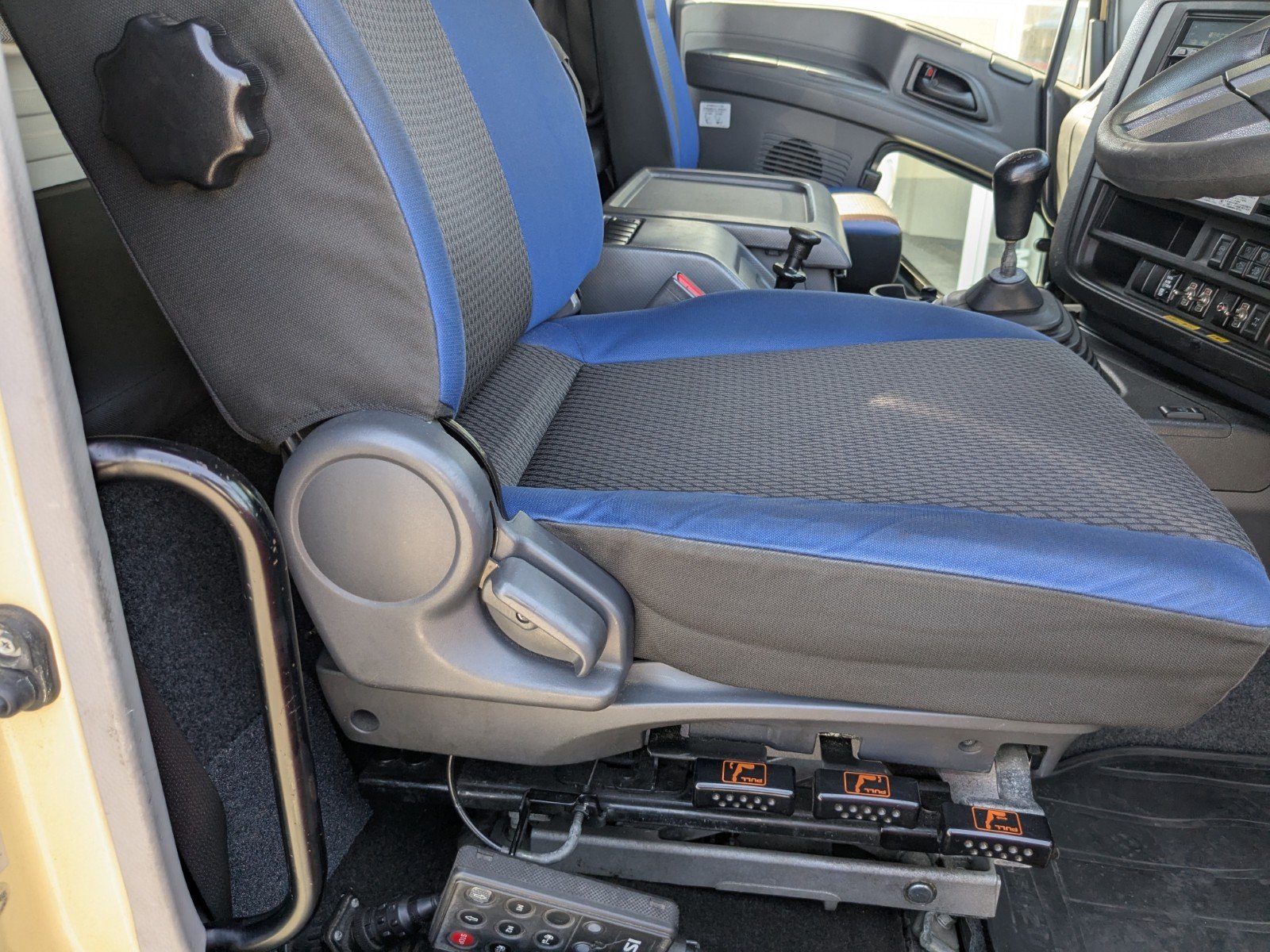 vehicle_image_20260519095211g0XqQpB9A3.jpg