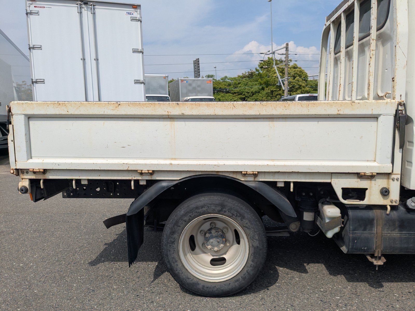 vehicle_image_20260508160816QRG3KvqHOk.jpg