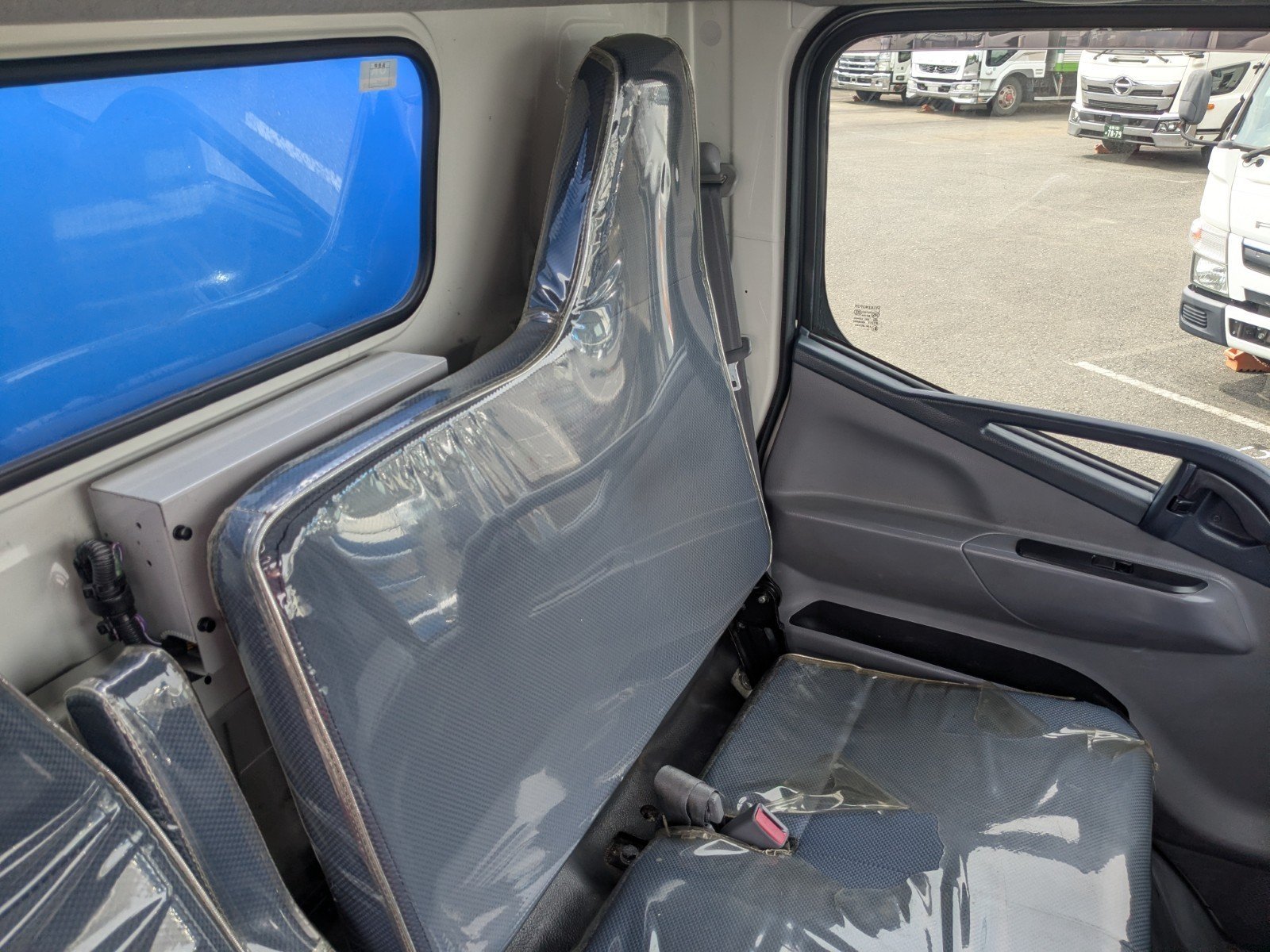 vehicle_image_20260513140330PLBDoJvTIf.jpg