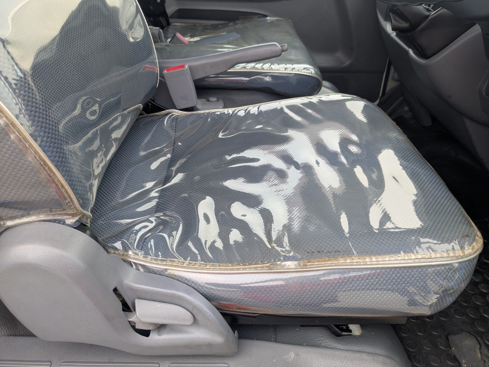 vehicle_image_20260513140330pAUWw8k4xy.jpg