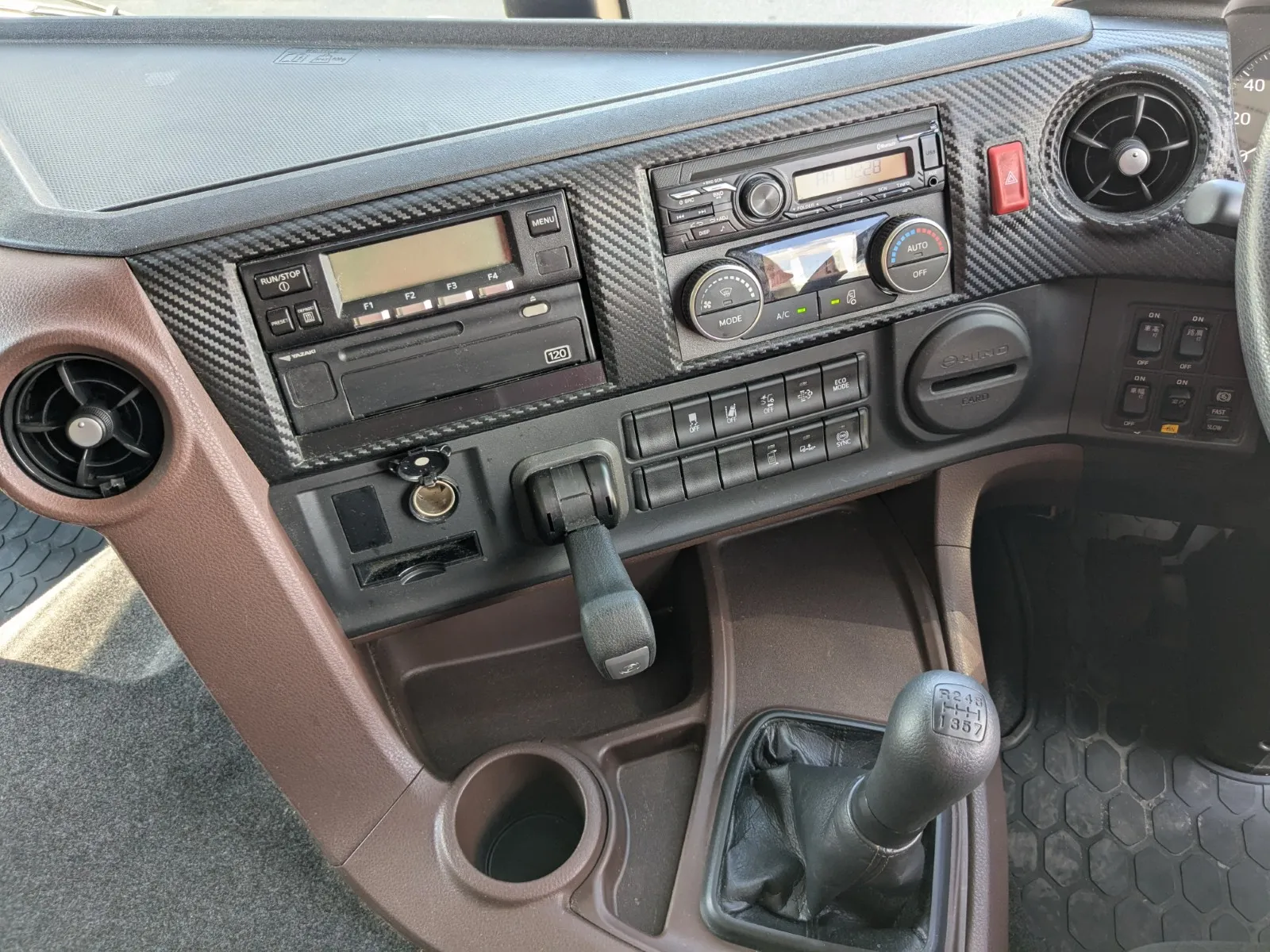 vehicle_image_20260715091544kLxXLRDK6G.webp