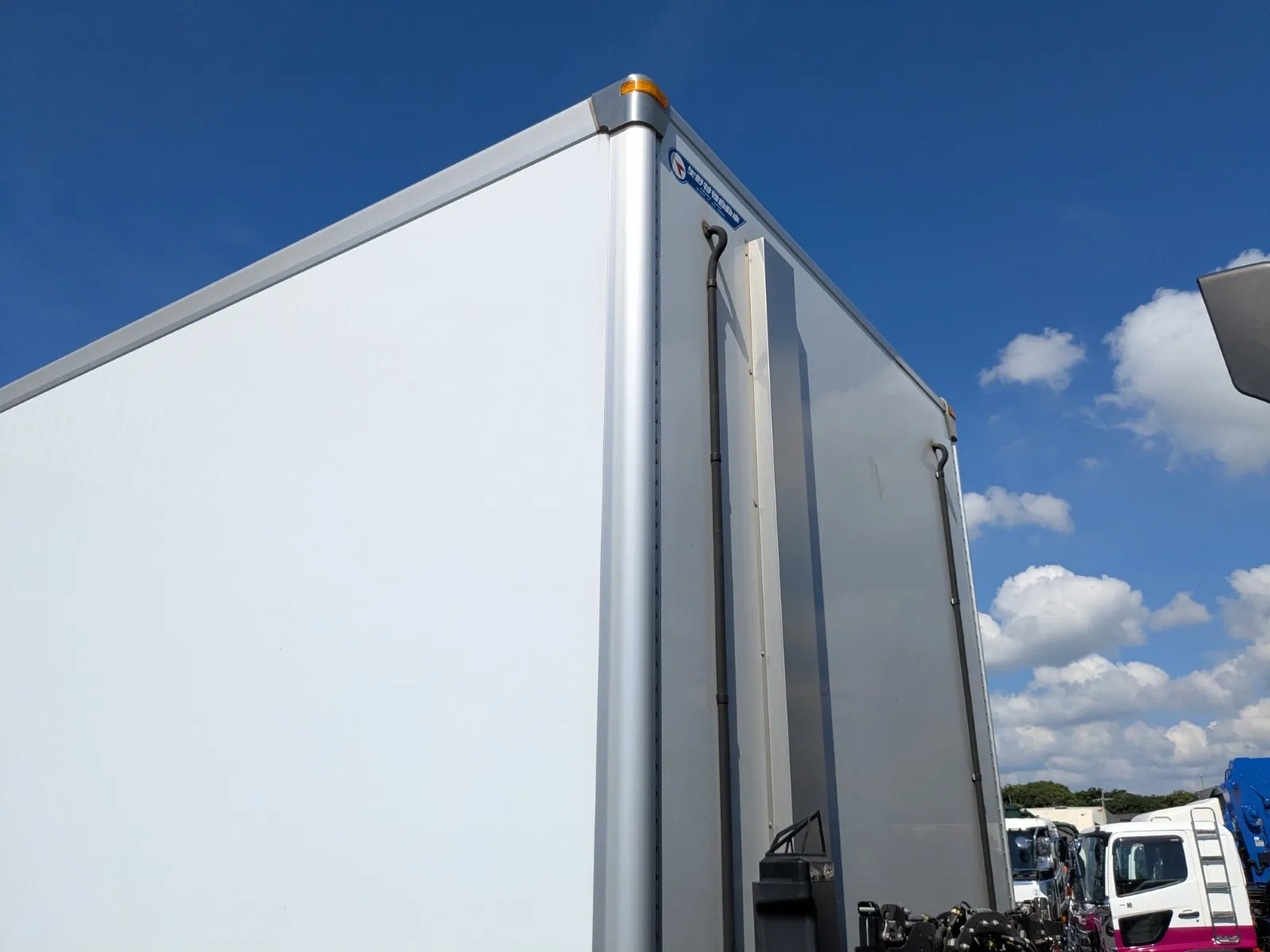 vehicle_image_20260715091547uVAXD5BKXA.webp