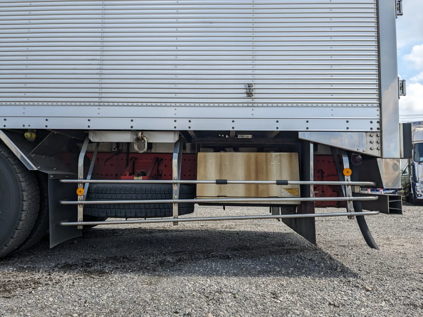 vehicle_image_20260701132456CpRhXn5PME.webp