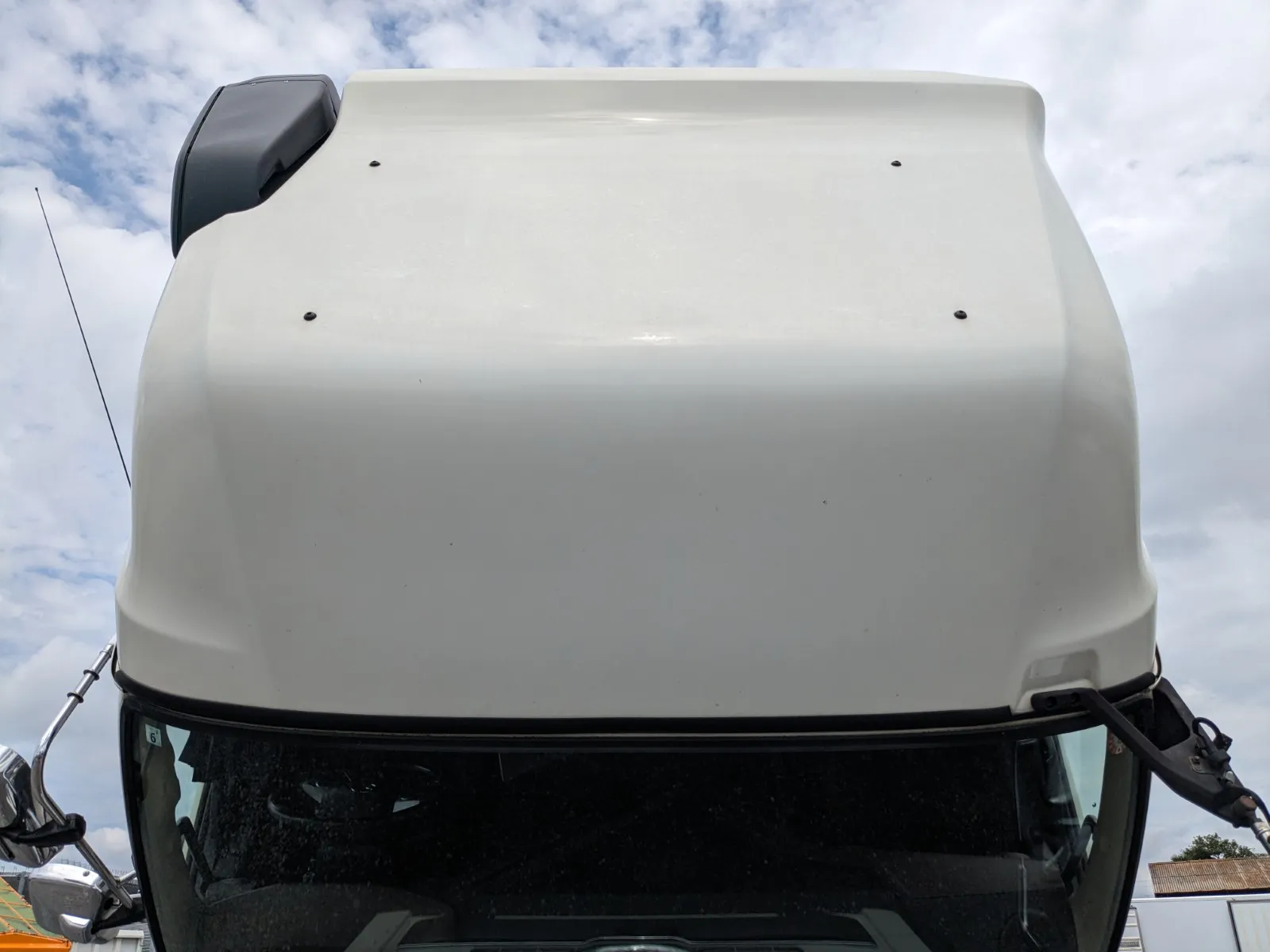 vehicle_image_20260701132505IrgplkADBT.webp