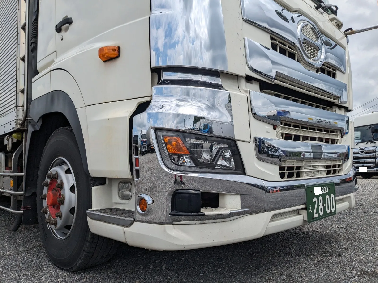 vehicle_image_20260701132506Kbsydrv4ZP.webp