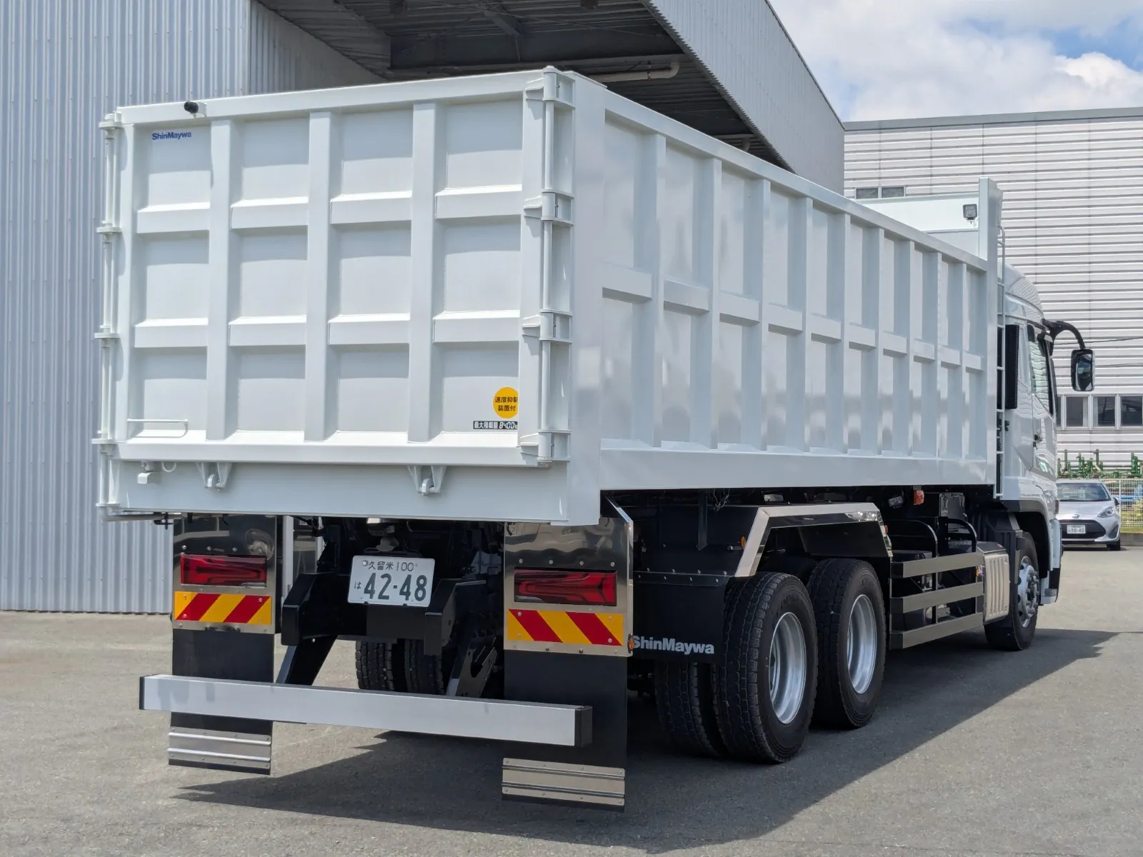 vehicle_image_20260731101434SPLjxxich5.webp