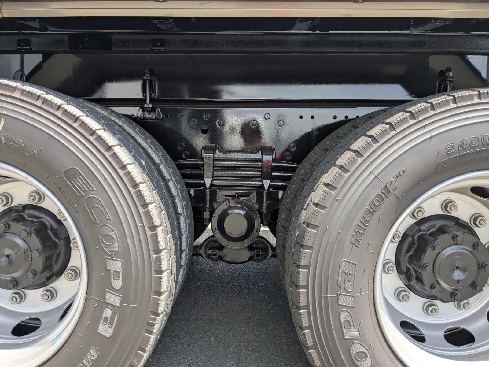 vehicle_image_20260731101437QfGq9BEMUf.webp