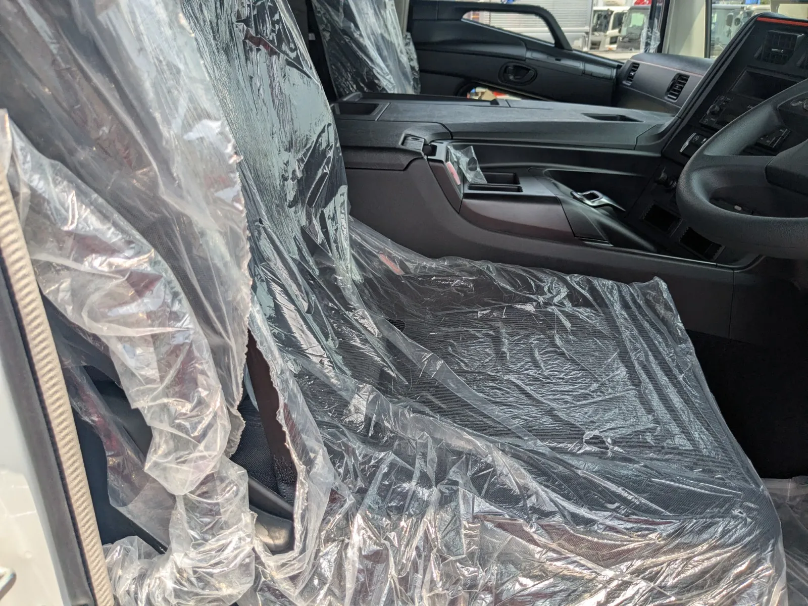 vehicle_image_20260727151841VKI45gLp0X.webp