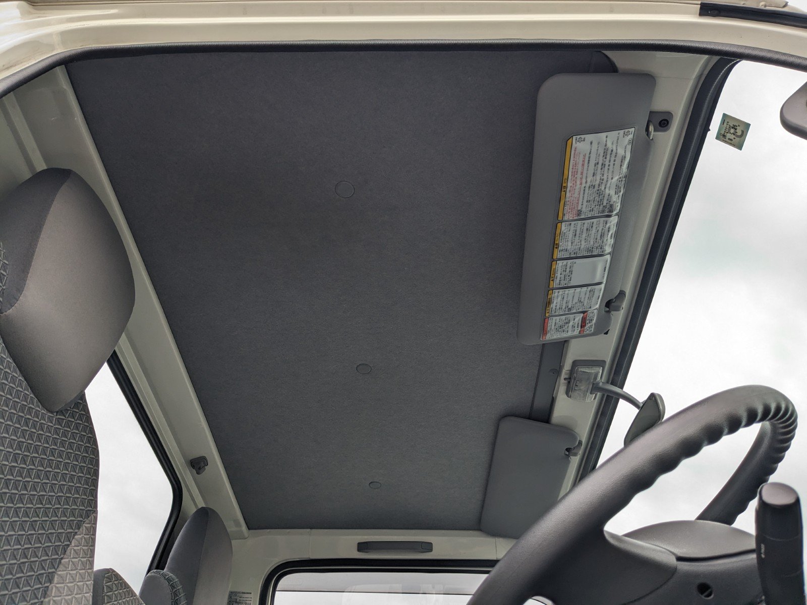 vehicle_image_20260612094745dkyk5B9YvN.jpg