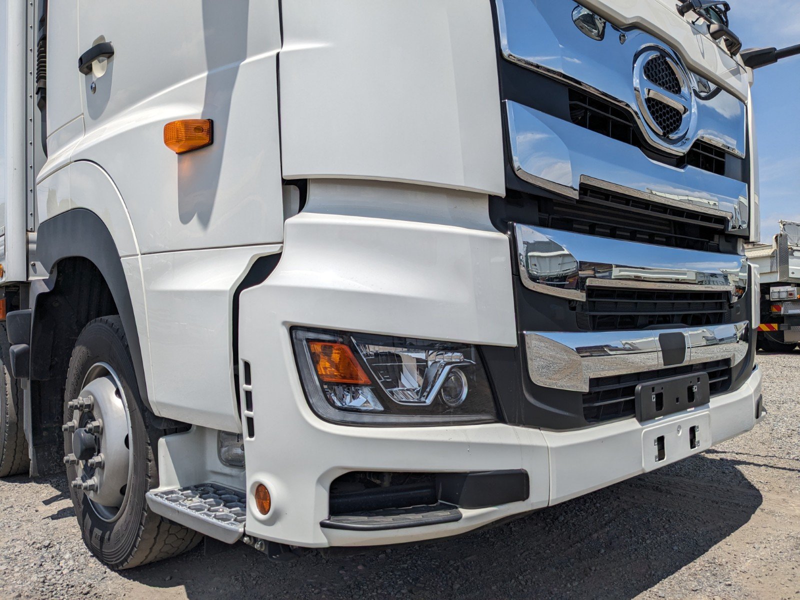 vehicle_image_20260526190931JcJ9geAGPT.jpg