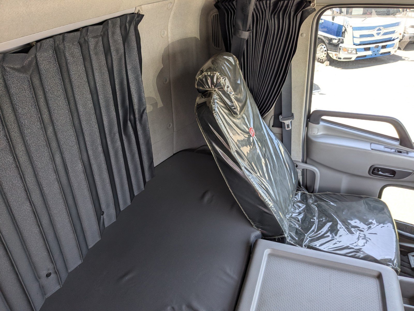 vehicle_image_20260520111515Qt2mx9lqFC.jpg