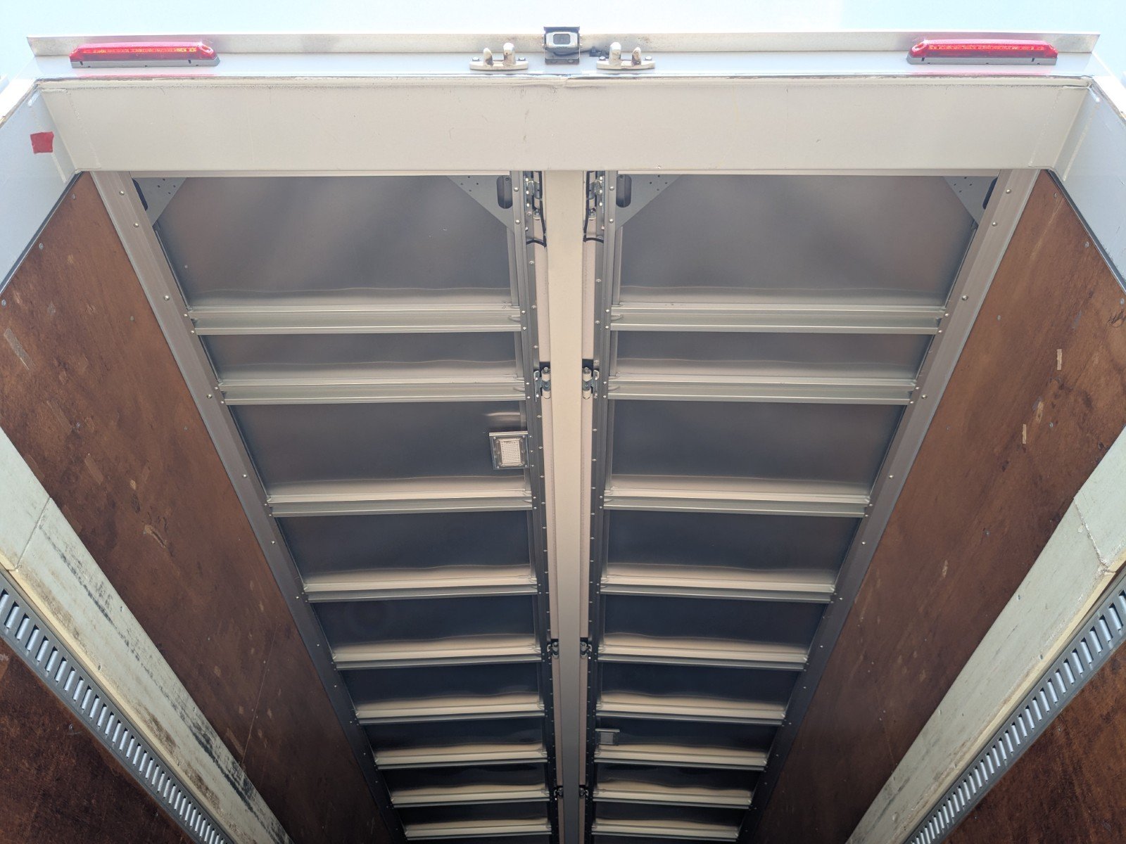 vehicle_image_20260520111515UJ9ChgVRNw.jpg