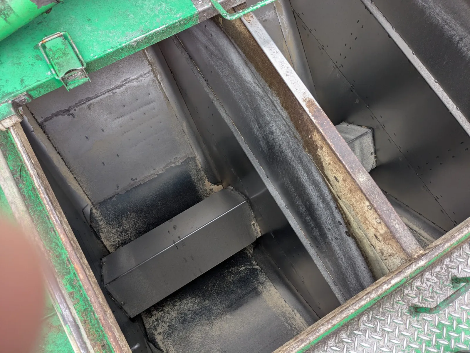 vehicle_image_20260630115323OyW0P3JoeX.webp