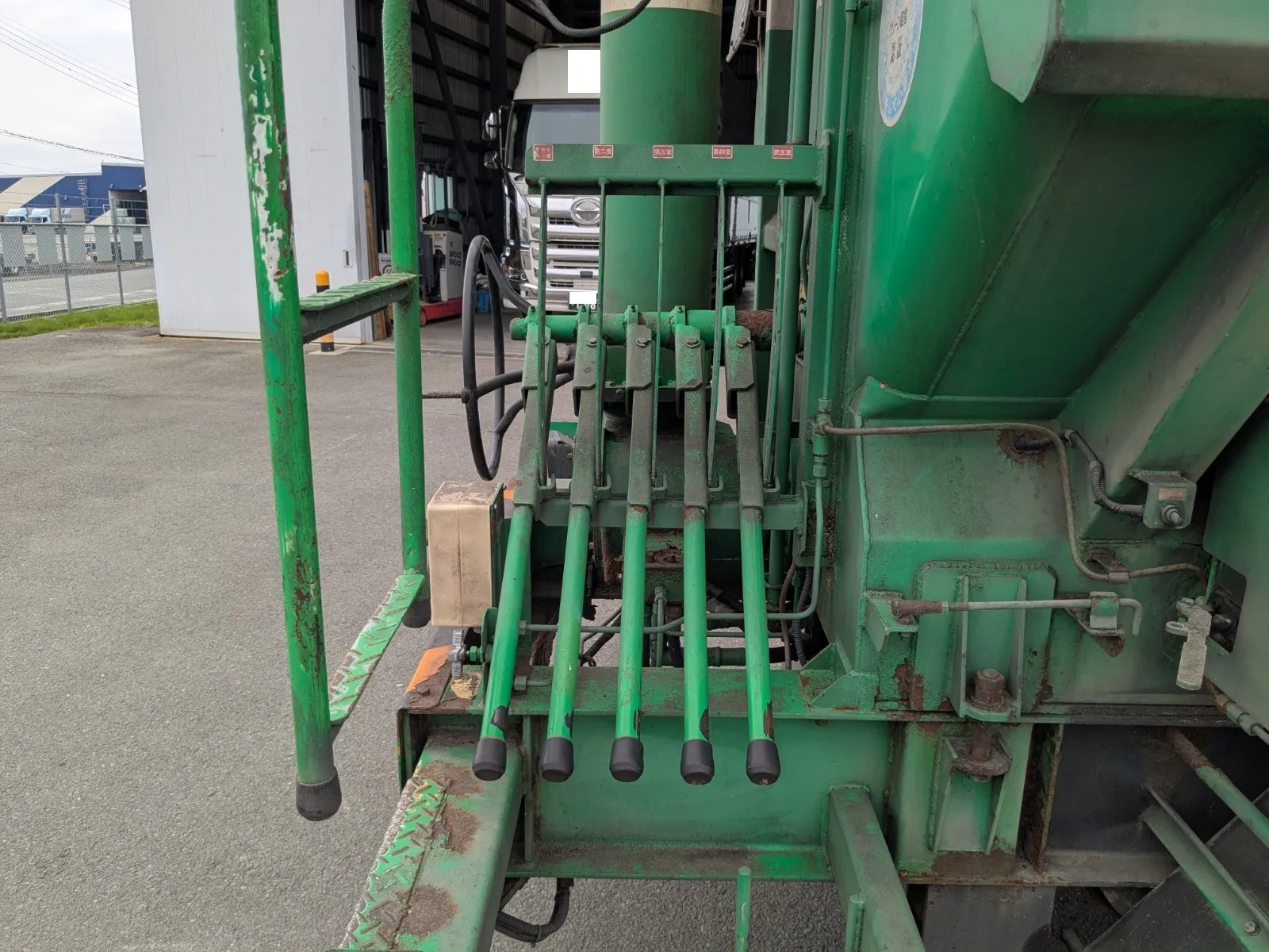 vehicle_image_20260630115325pkVfaUujFL.webp