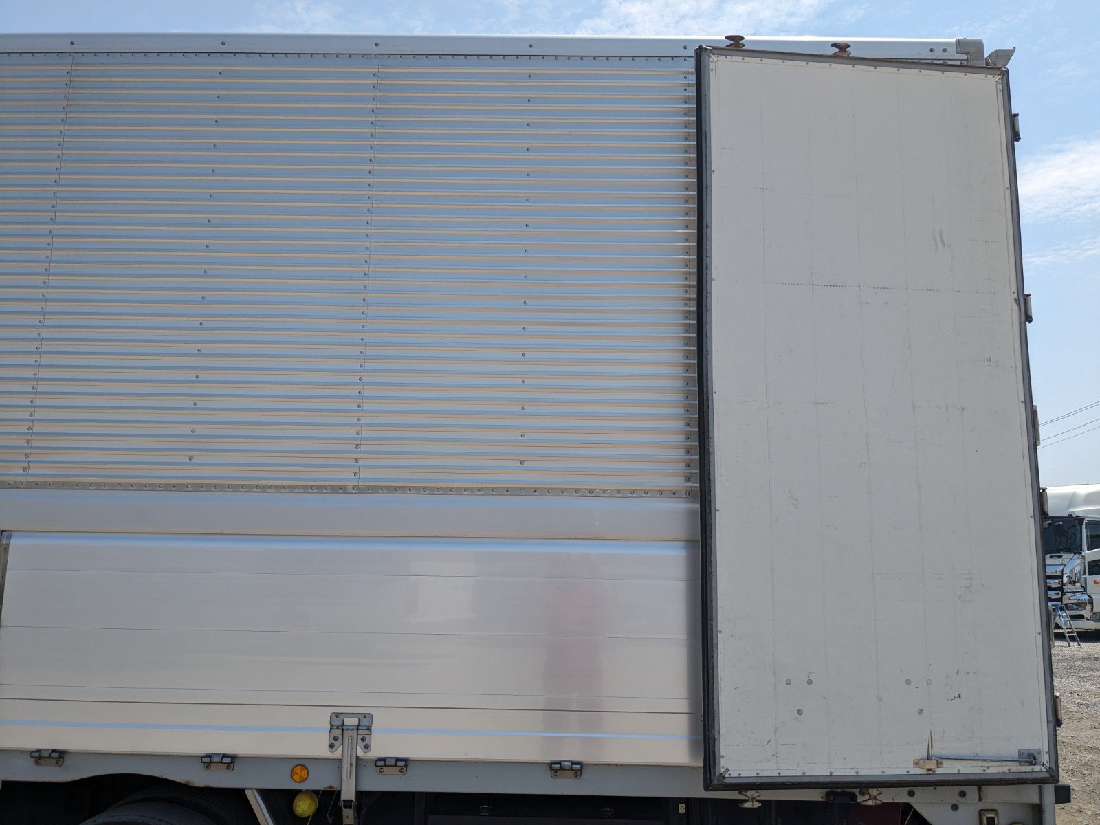 vehicle_image_20260606133645SLRImntZ2d.jpg
