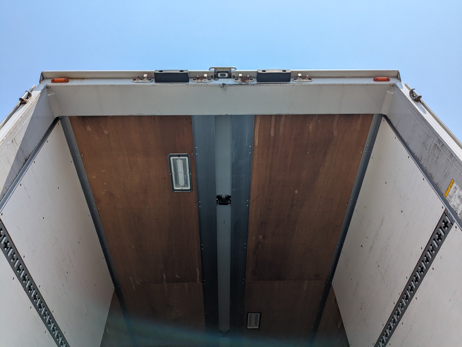vehicle_image_20260606133645nTv82BvtK7.jpg