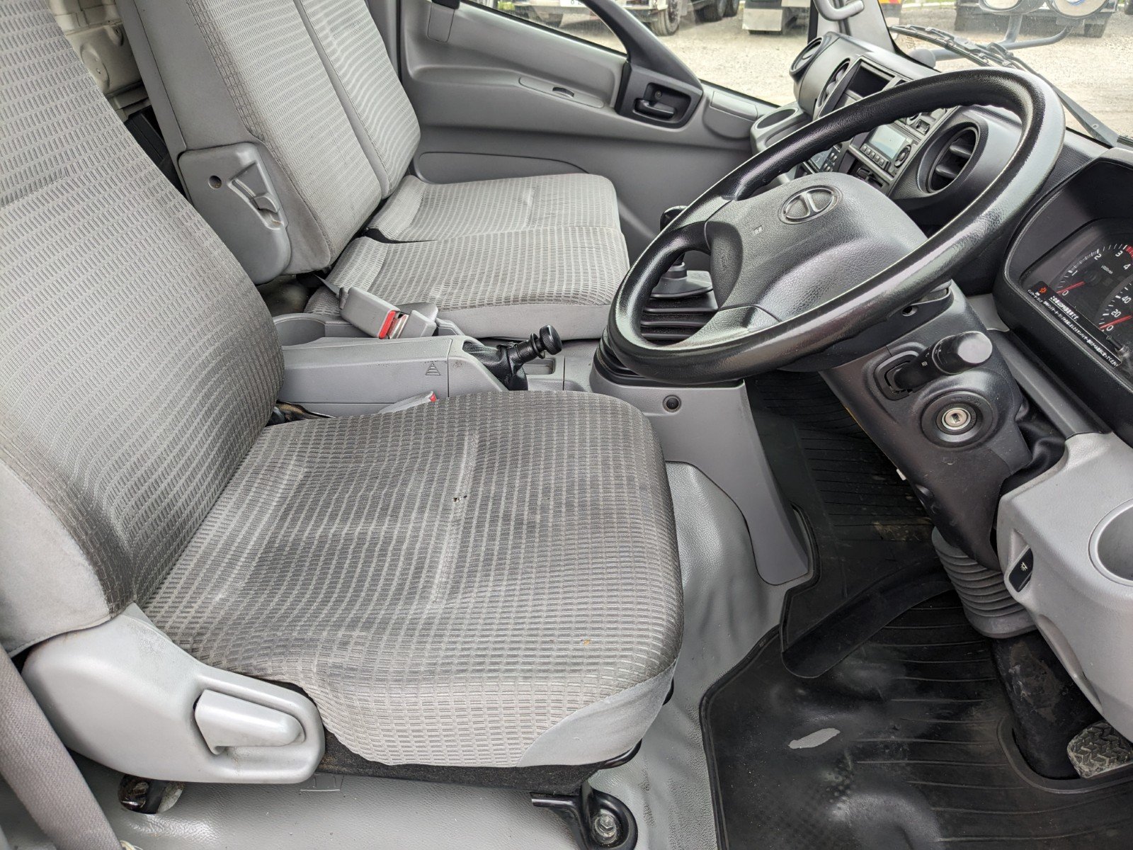 vehicle_image_20260606131924CGguZgfWBI.jpg
