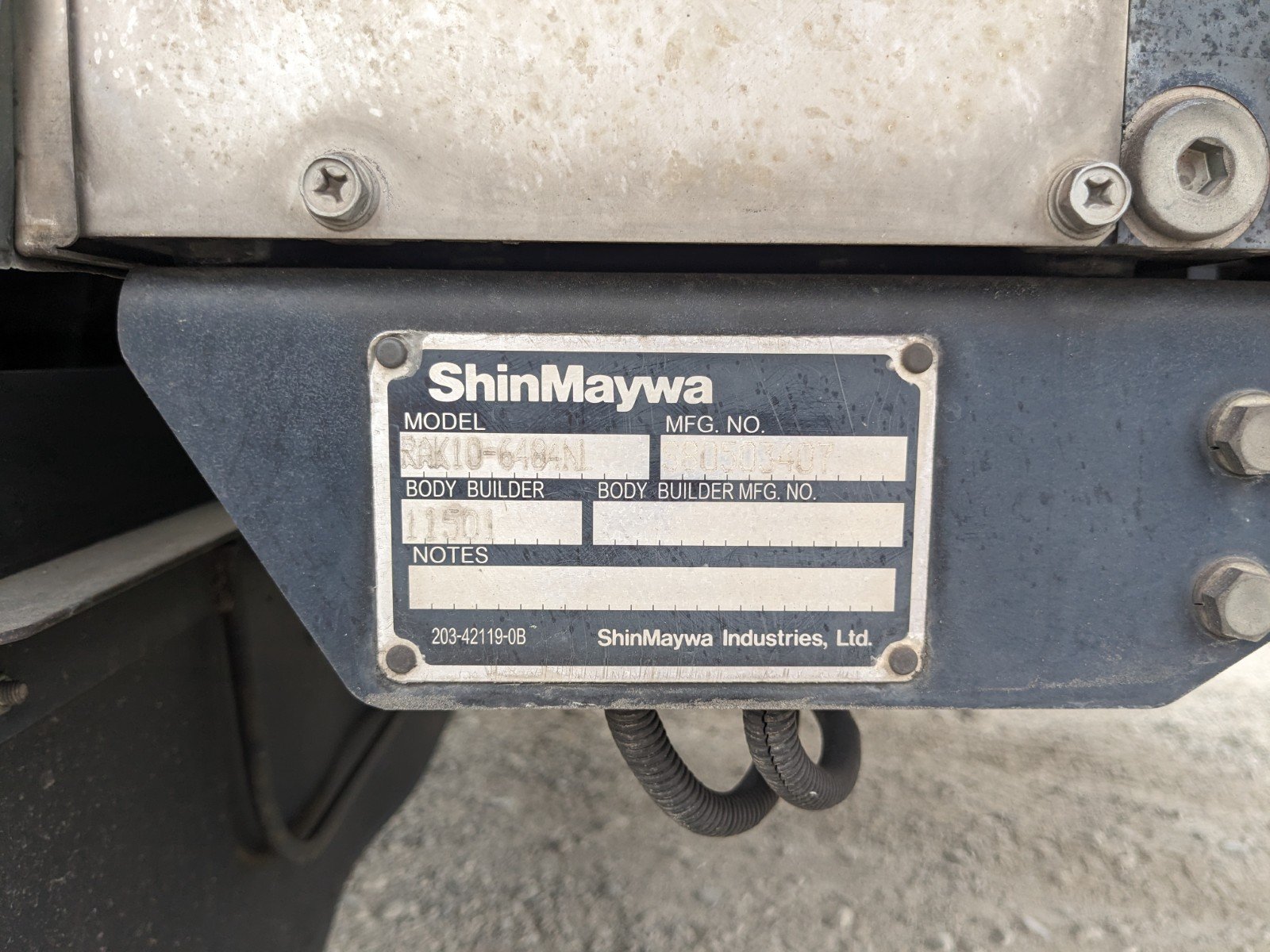 vehicle_image_20260606131924mhic4Cdr3d.jpg