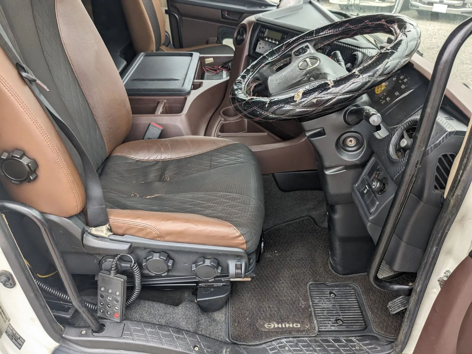 vehicle_image_20260707103553ar6cDXjUQG.webp