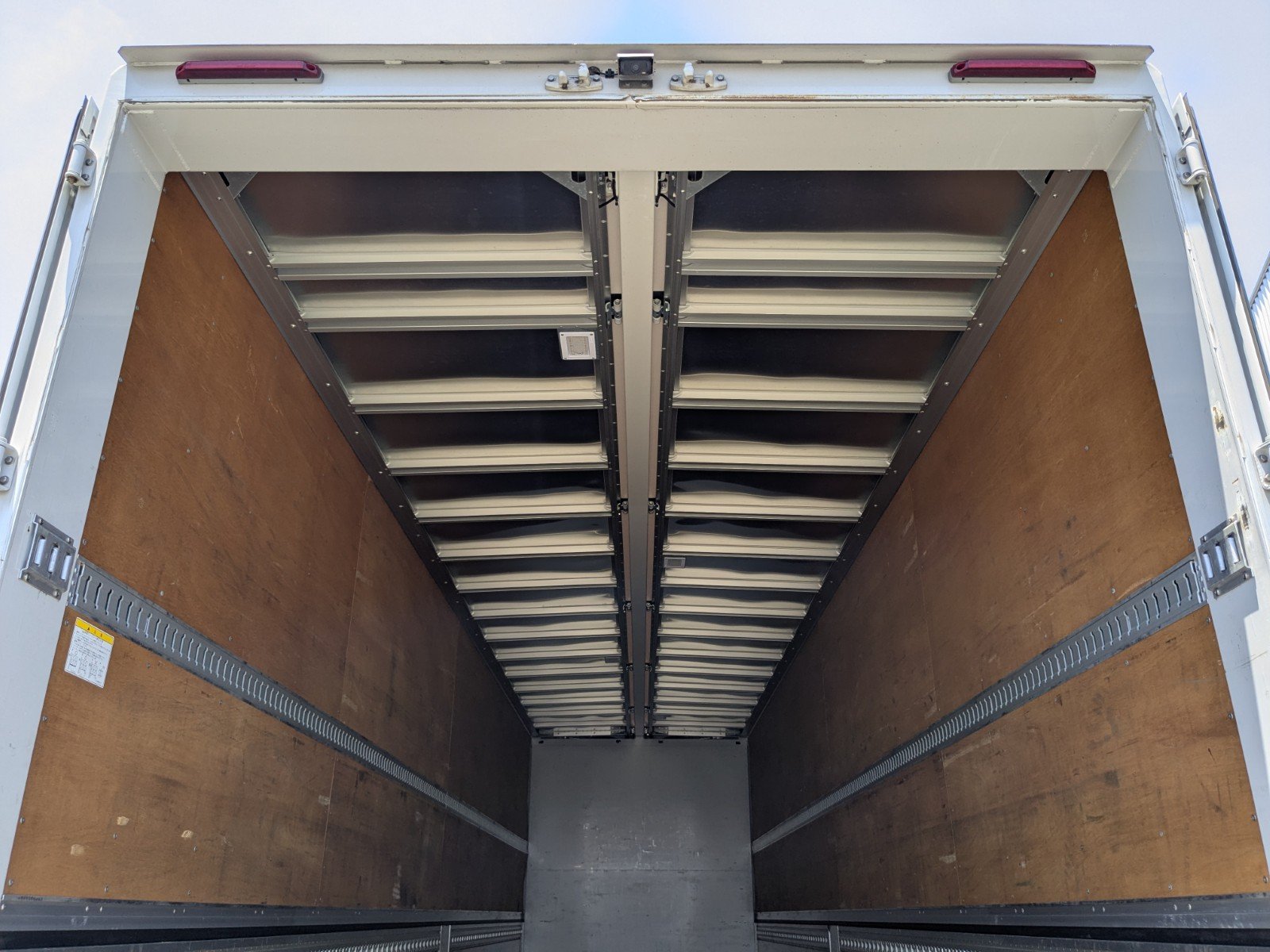 vehicle_image_20260615104404c7P3MTekQS.jpg