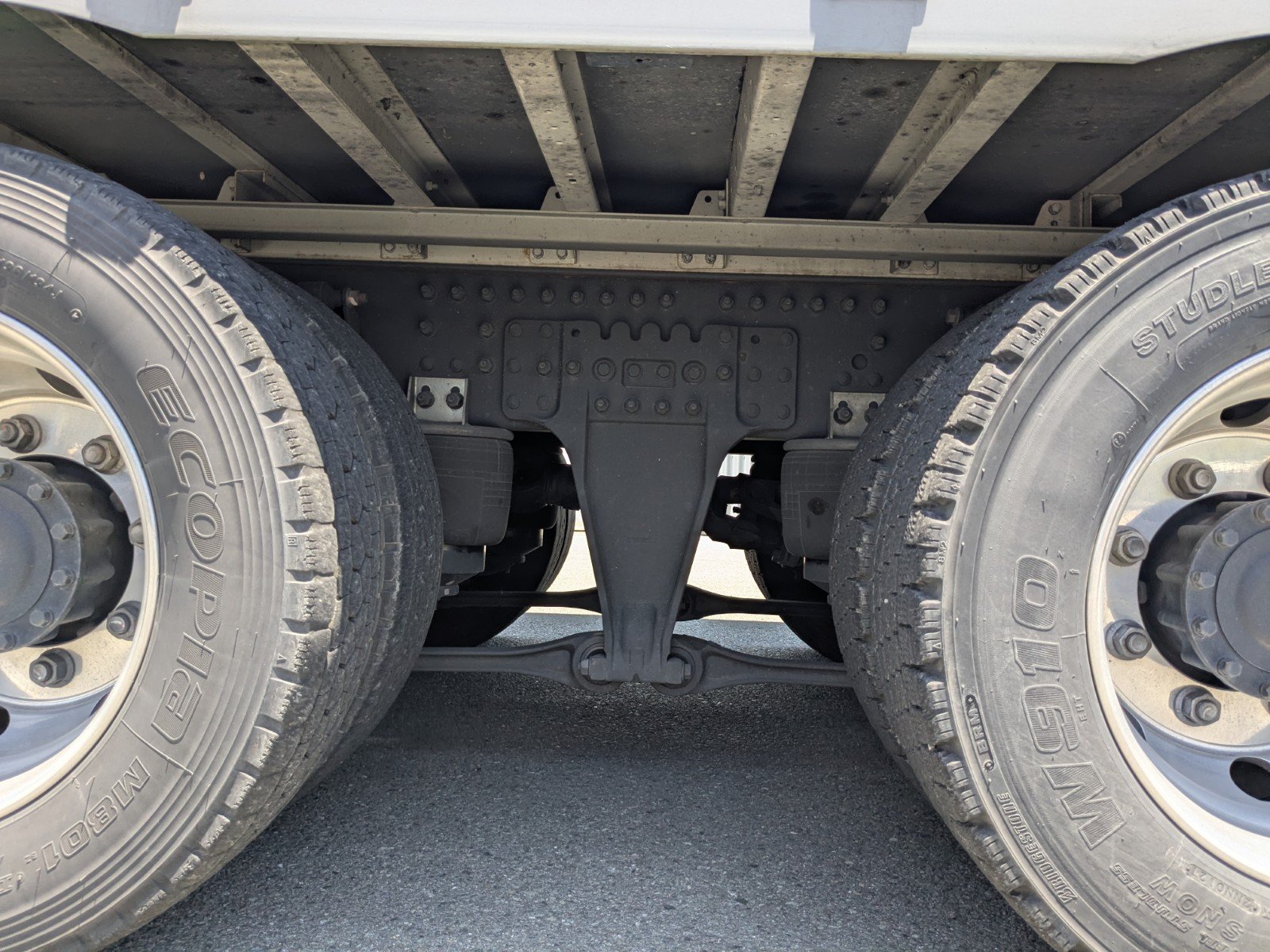 vehicle_image_20260615104404gqz9CkObXM.jpg