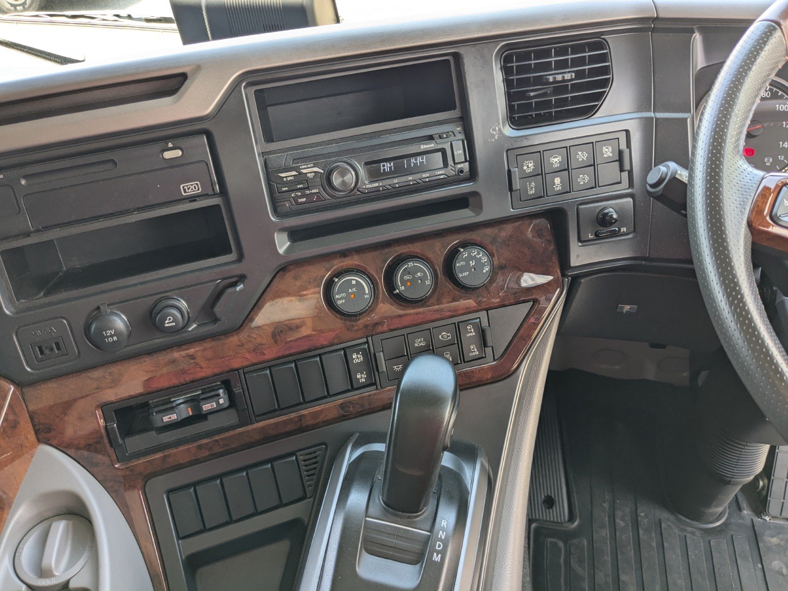 vehicle_image_20260615104404y8sJJKfR8A.jpg