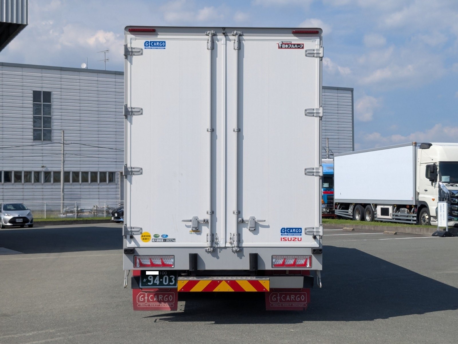 vehicle_image_20260615110618KOUGIwNRMW.jpg