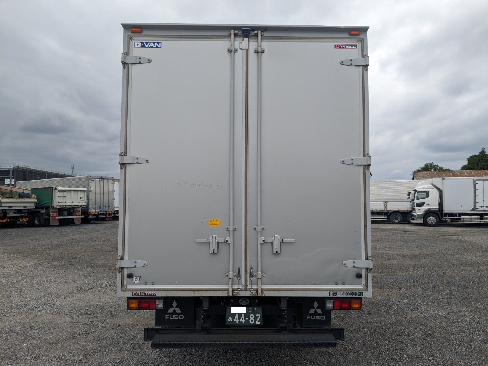 vehicle_image_2026061211472735kV7z5K6Q.jpg