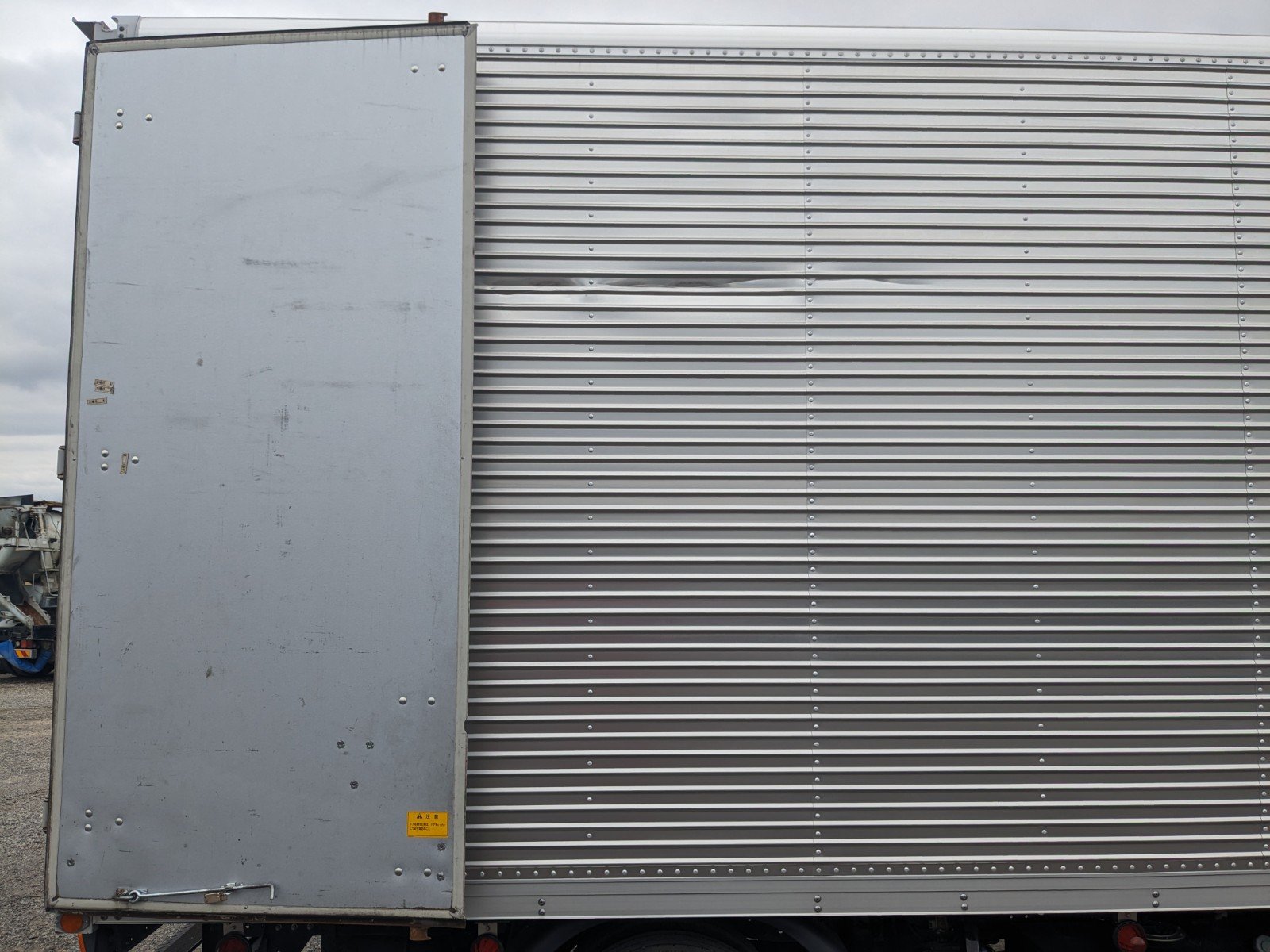 vehicle_image_20260612114727JFZyEJzQJt.jpg