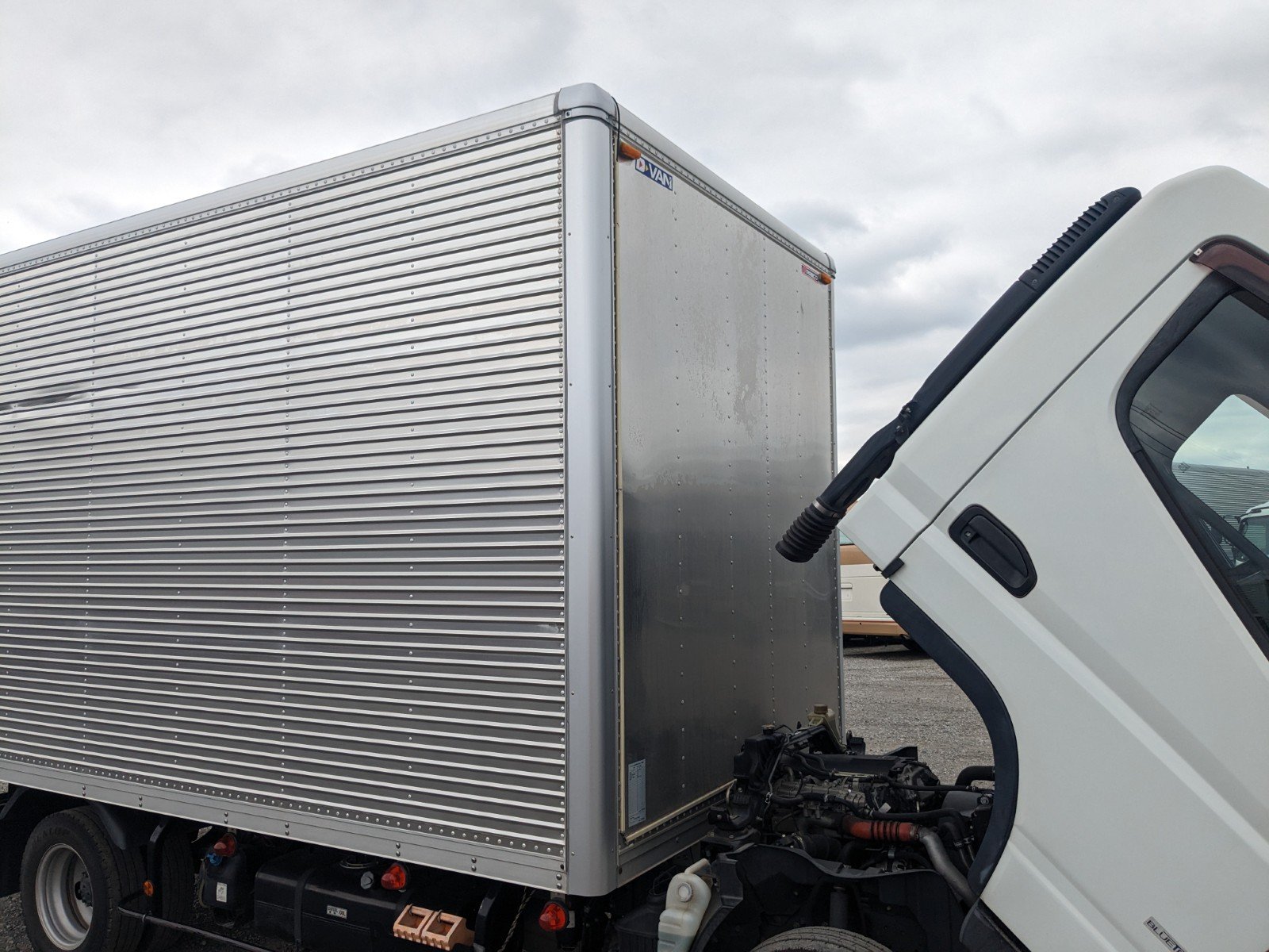 vehicle_image_20260612114727Ob25RhkeyR.jpg