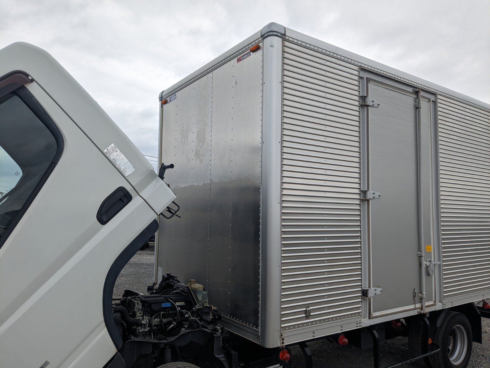 vehicle_image_20260612114727lF3hThnfkF.jpg