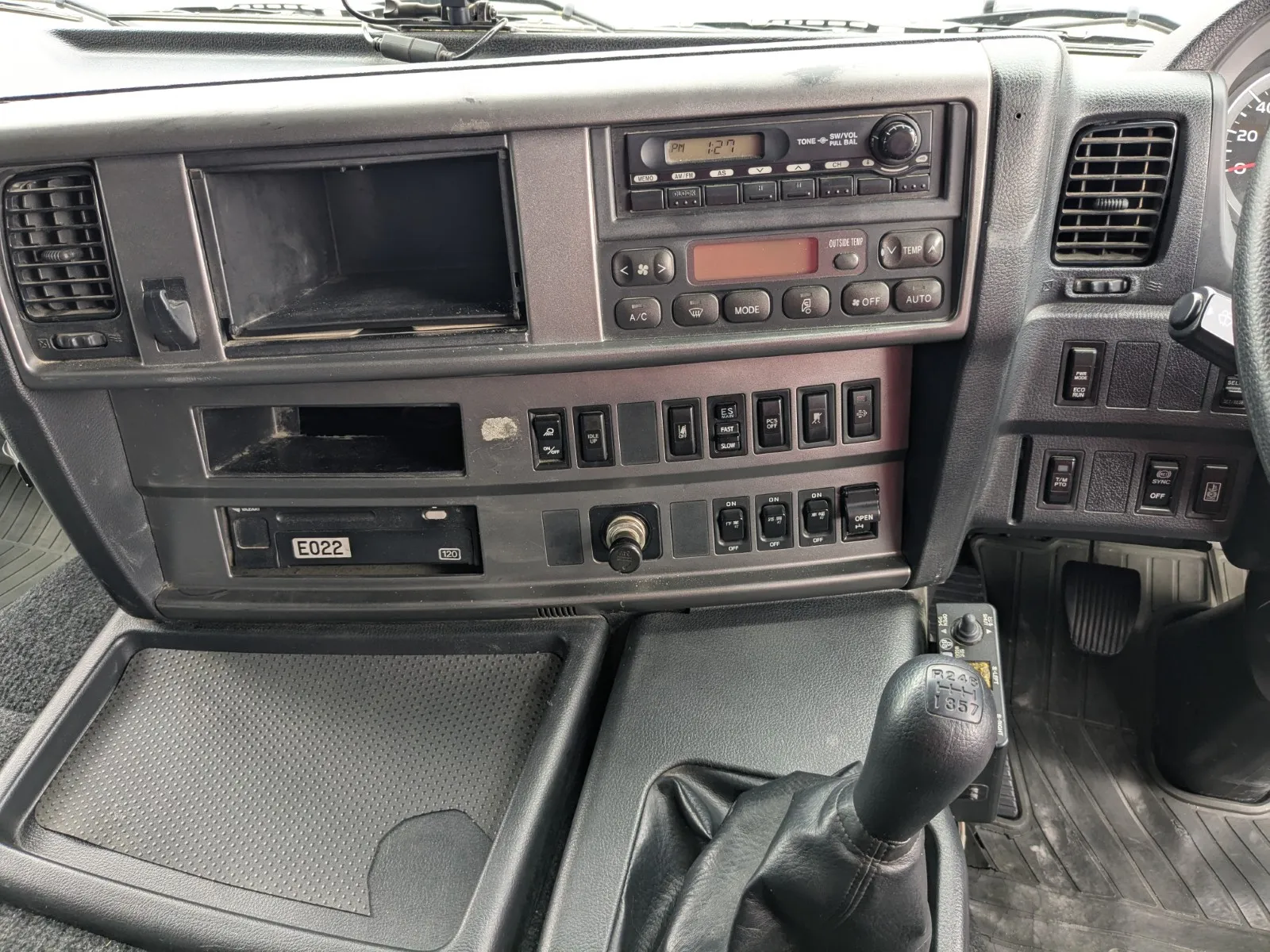 vehicle_image_20260616171945W3v2QAxU01.webp