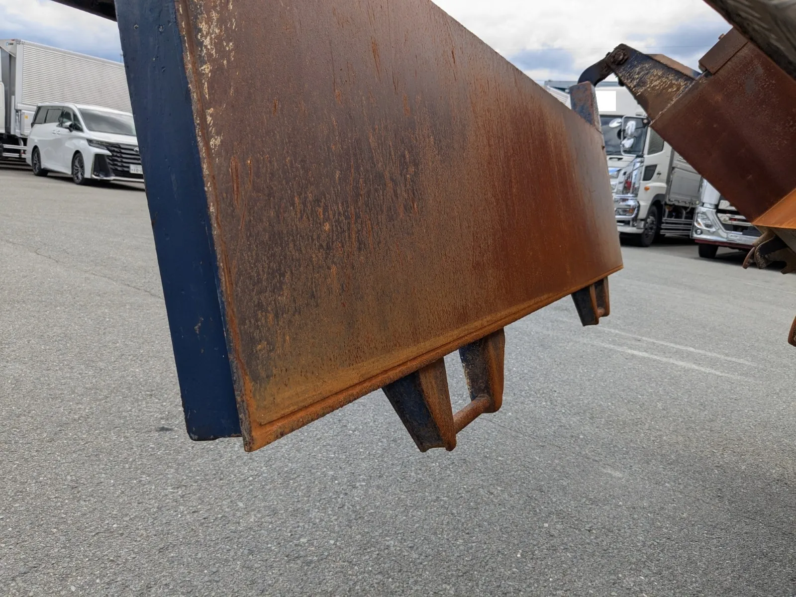 vehicle_image_20260616171945q9xqzHtVGd.webp