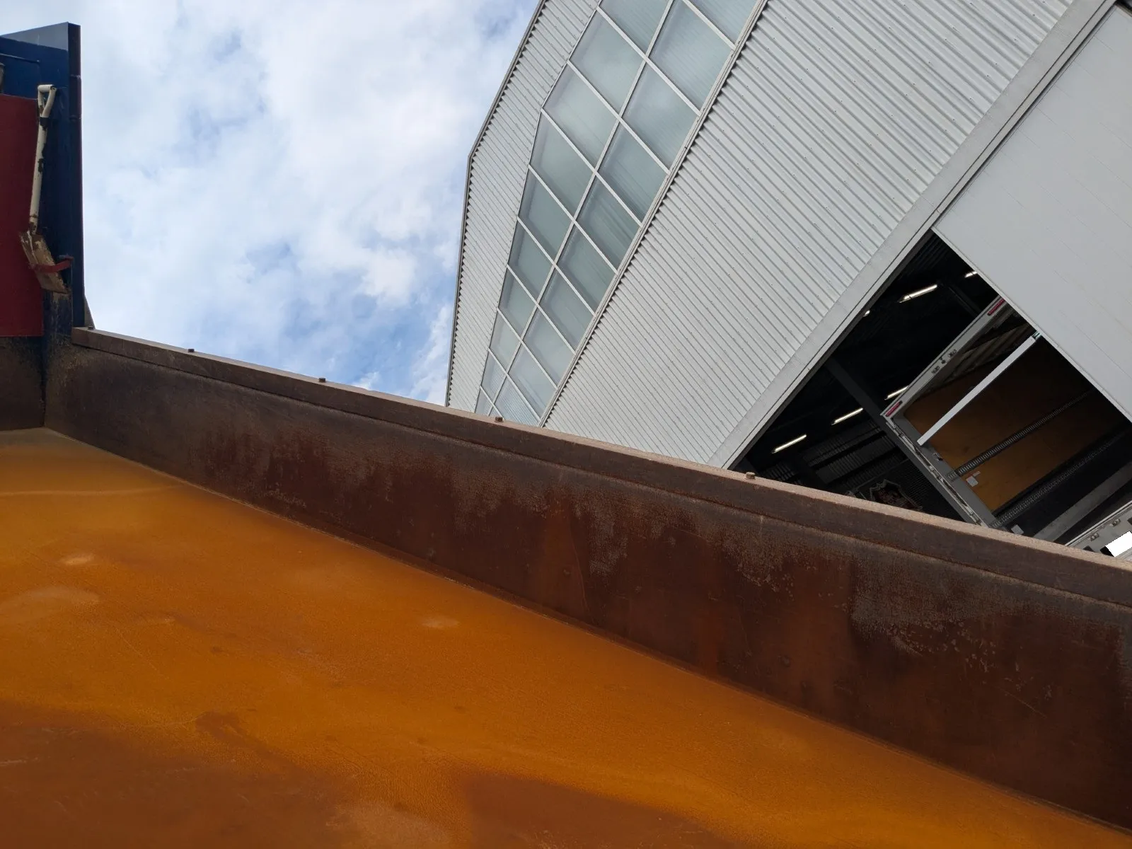 vehicle_image_20260616171945u2AUTrVjIt.webp