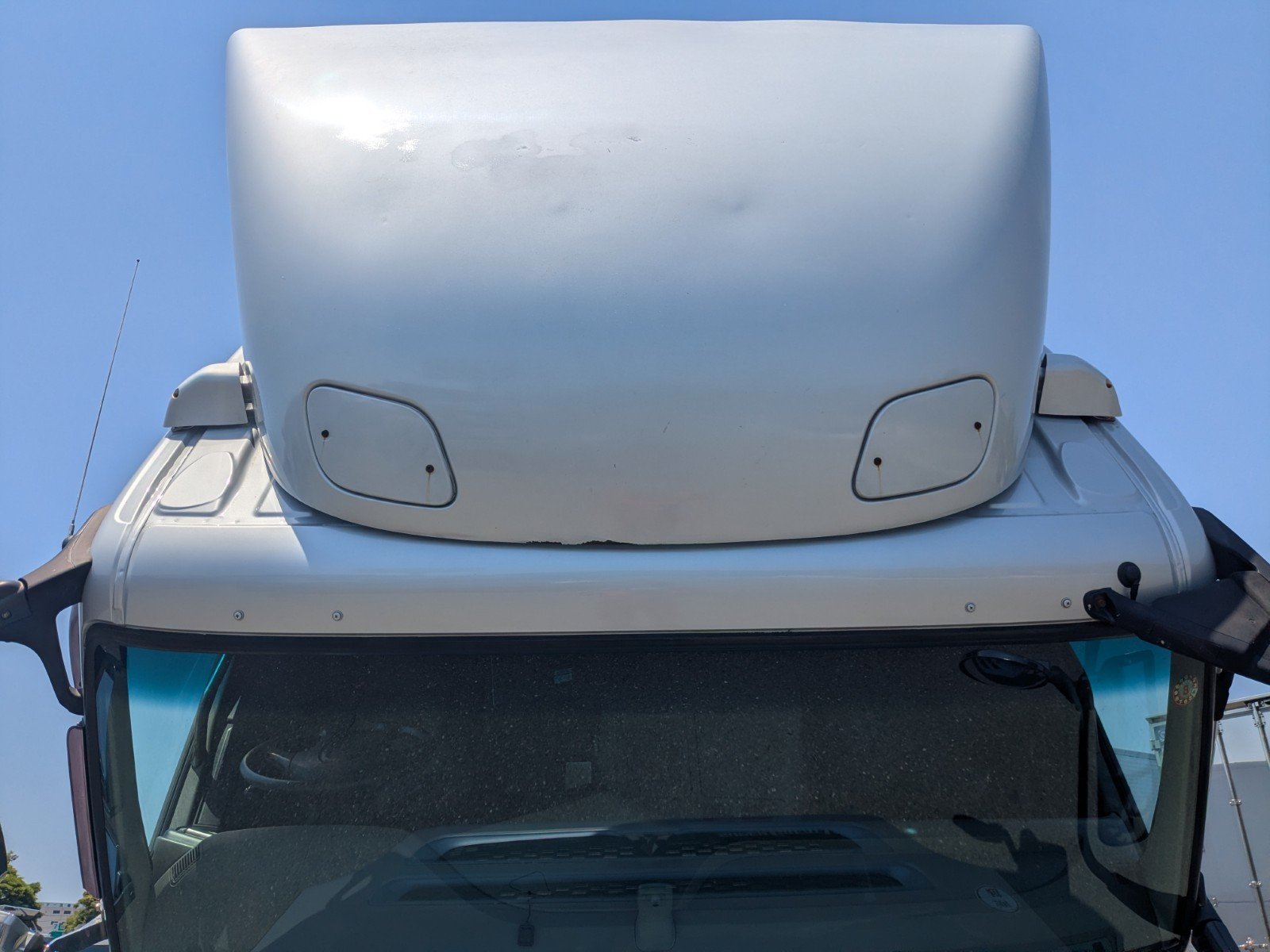vehicle_image_20260519095653fWDV7dXQBd.jpg