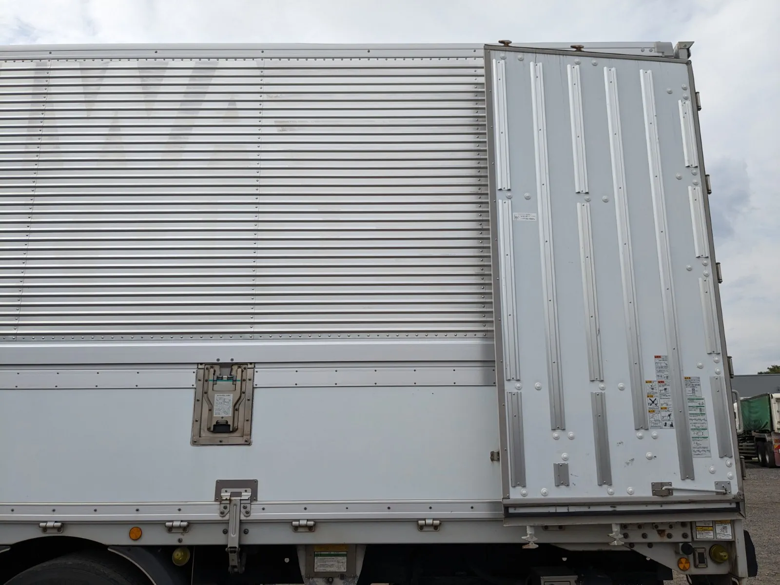 vehicle_image_202606161800342wZxVLDb5Z.webp