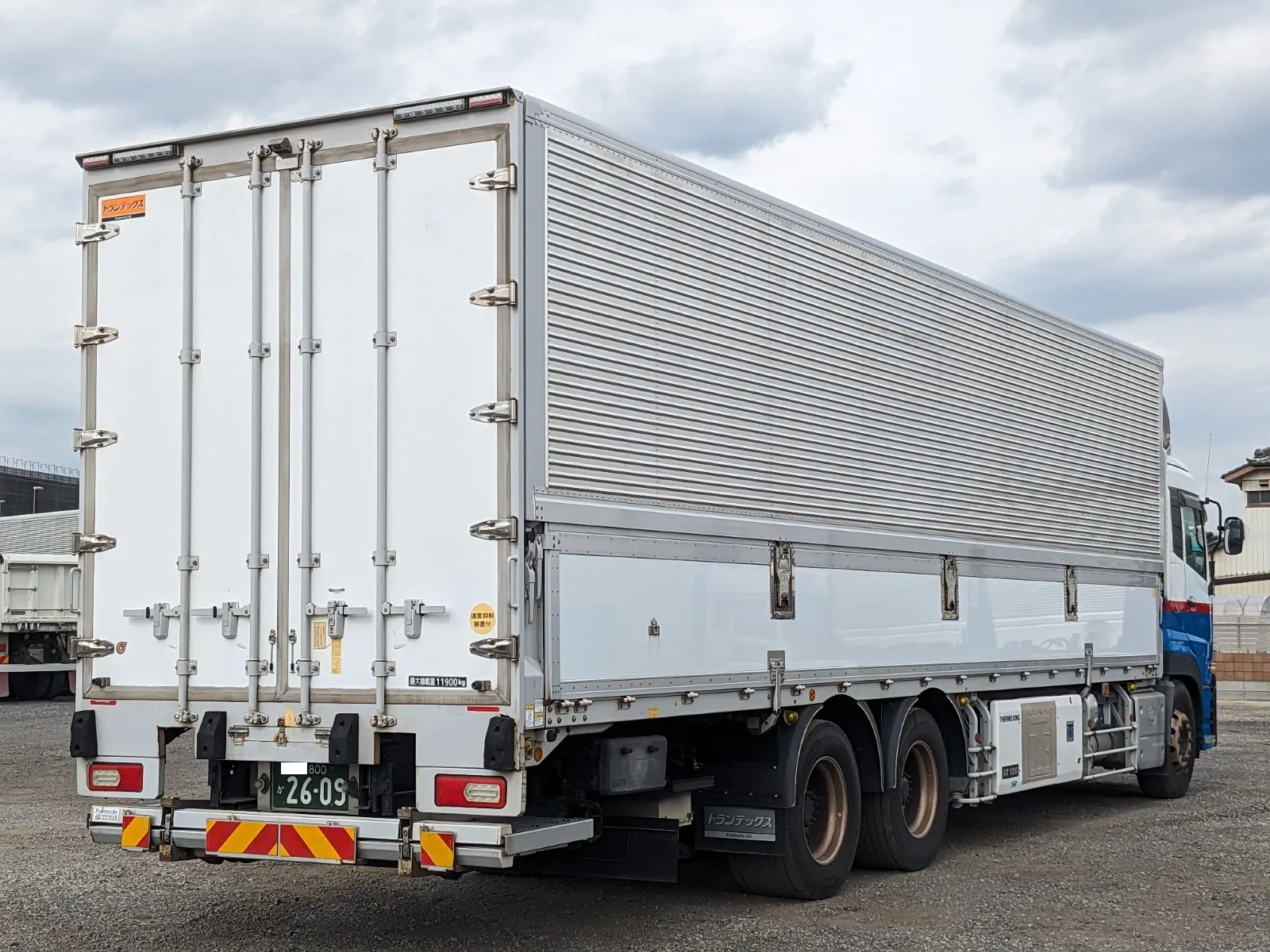 vehicle_image_20260616180034LsFXvnMl1b.webp