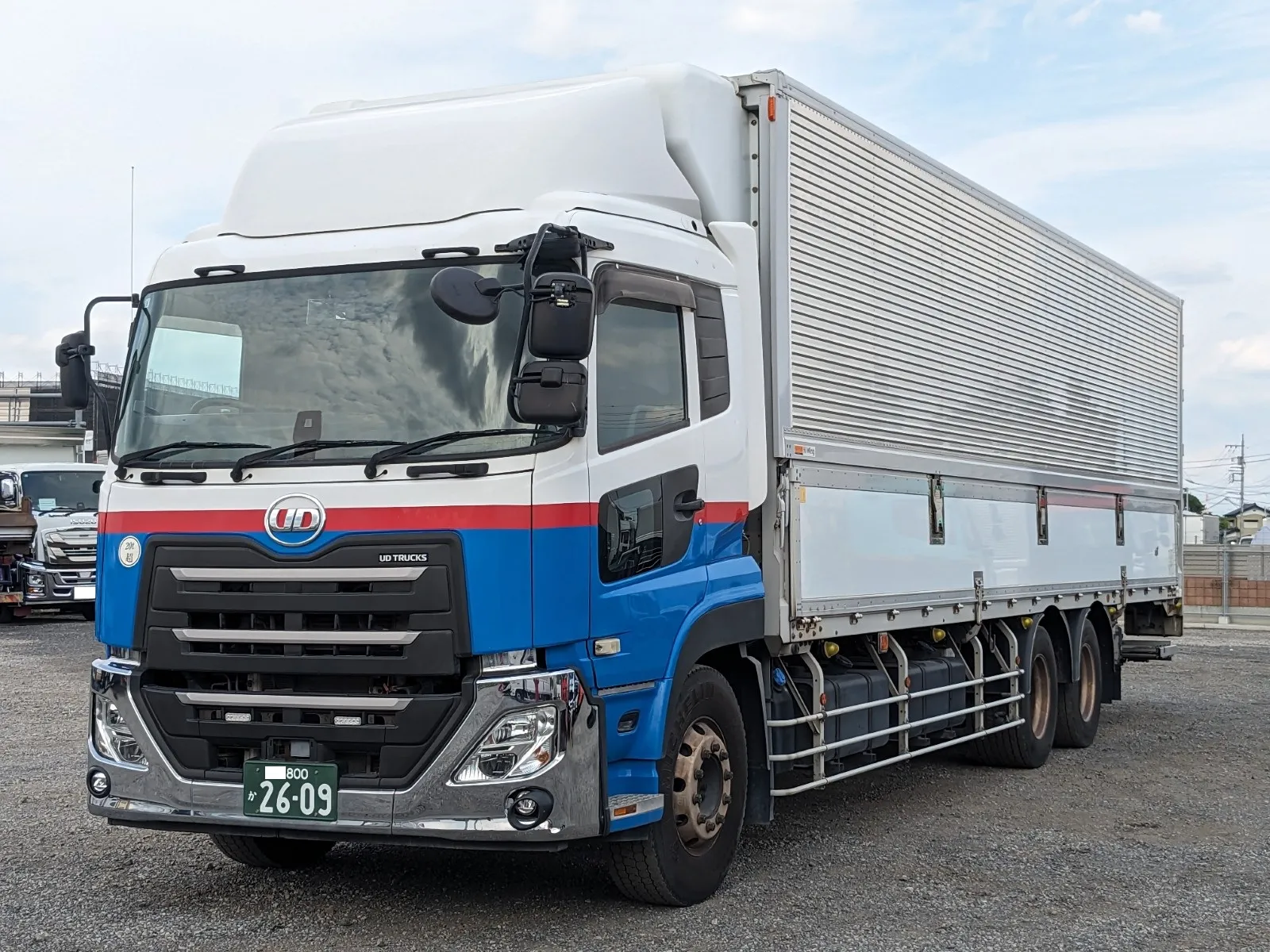 vehicle_image_20260616180034UIK80N1uio.webp